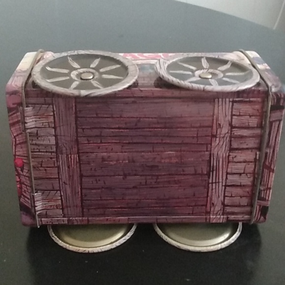 Tin Chuck Wagon - Picture 5 of 6